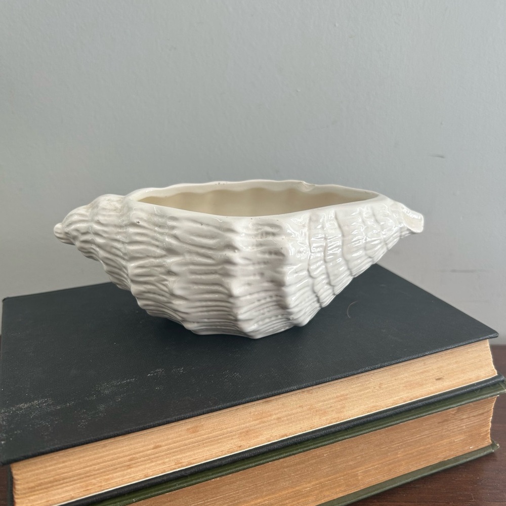 Vintage porcelain white conch shell bowl planter shell